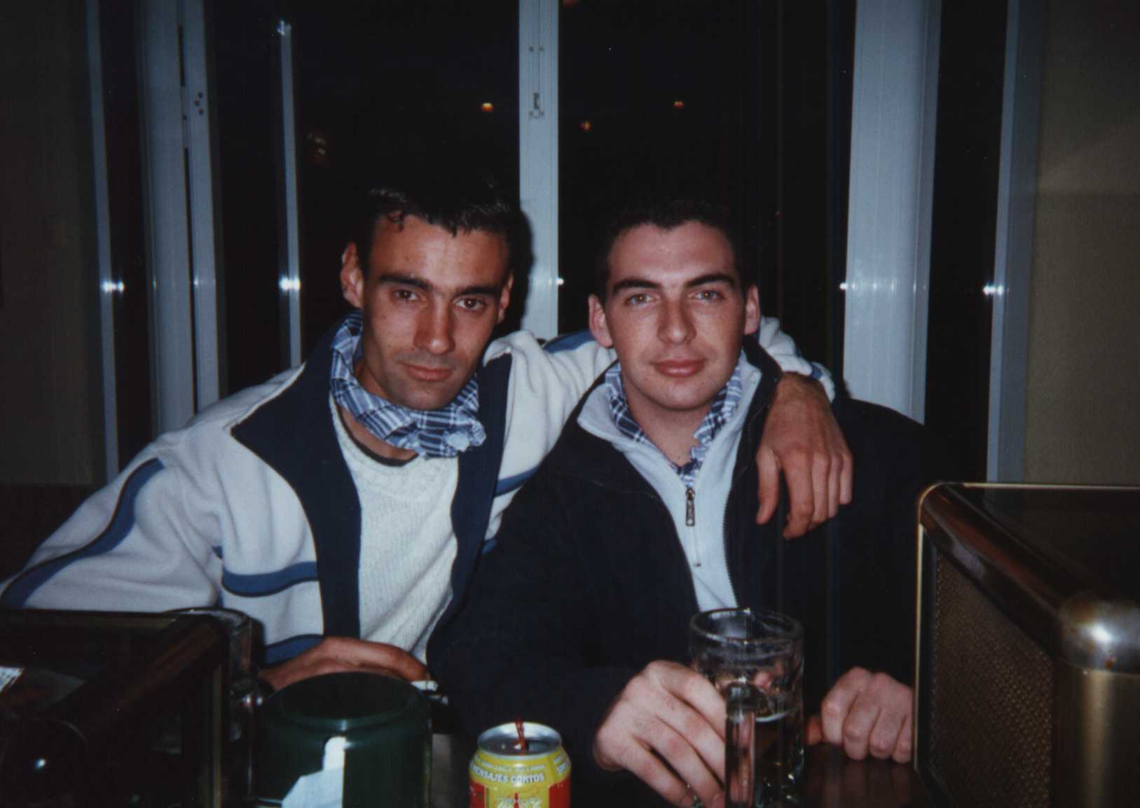 LARGO Y YO.jpg (82765 bytes)