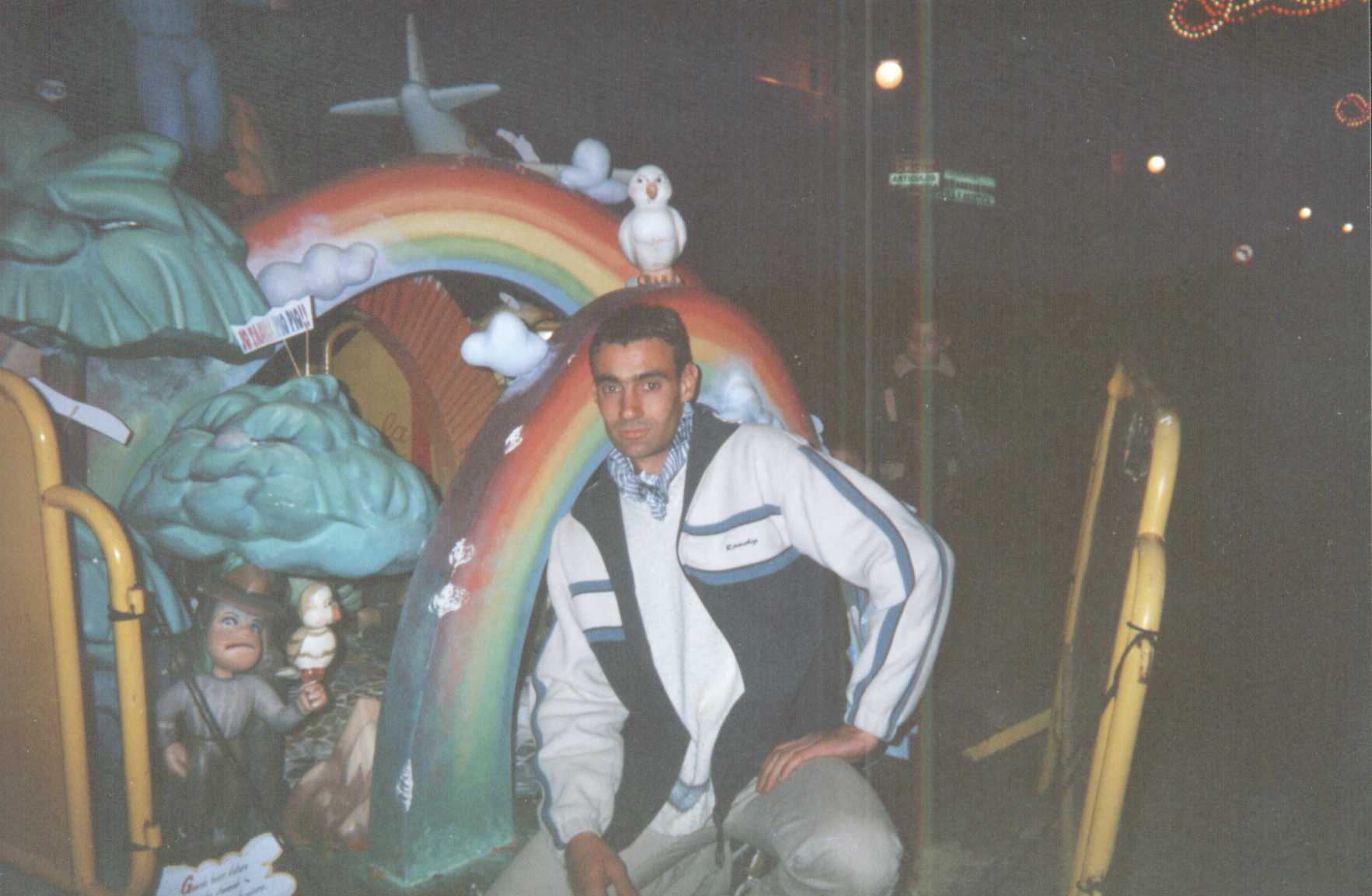 LARGOFALLA.jpg (113911 bytes)