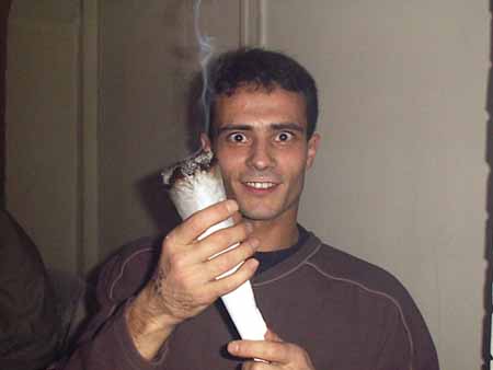 smoke8.jpg (15089 bytes)